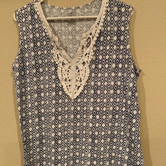 Top - Picture 1 of 1